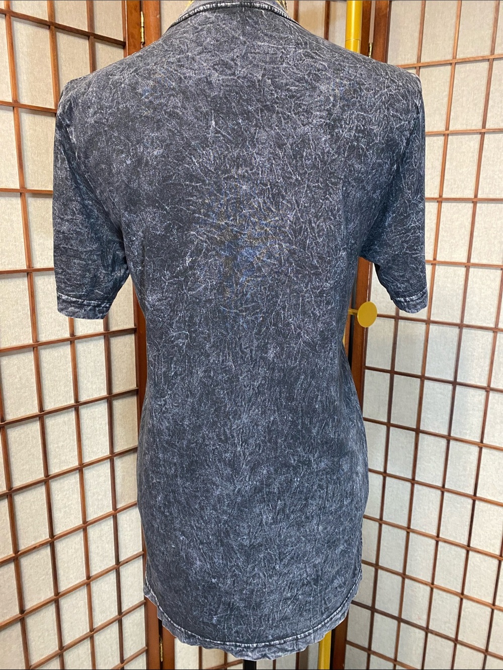 Love Hurts V-Neck Tee - Picture 8 of 8